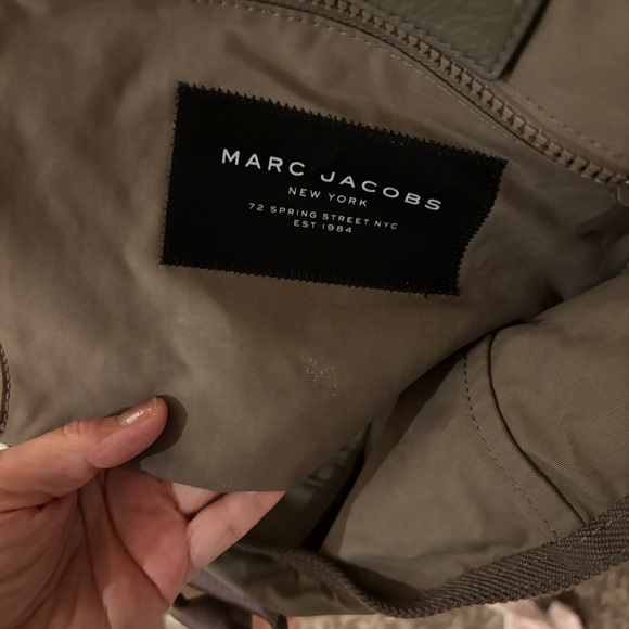 Marc Jacobs Tan and Brown Logo Tote NWOT final price - Picture 2 of 6